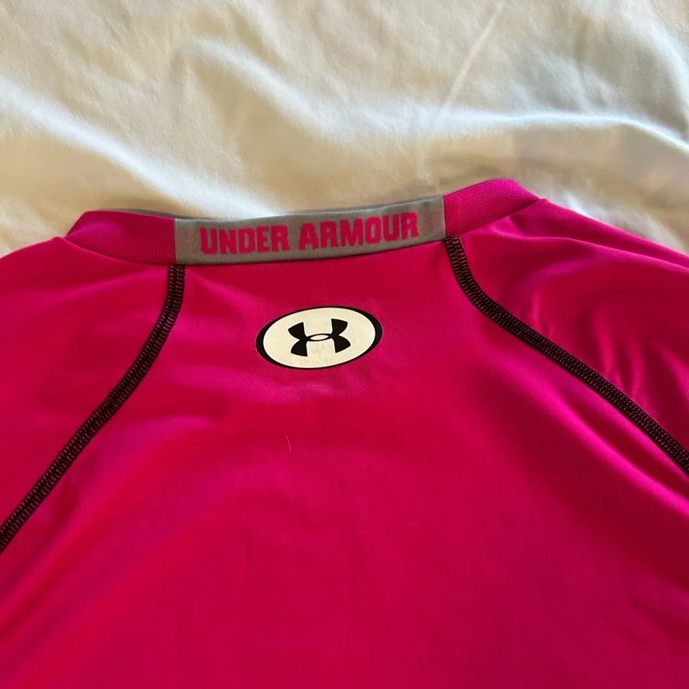 Under Armour Fuchsia Long Sleeve Top youth XL 0119